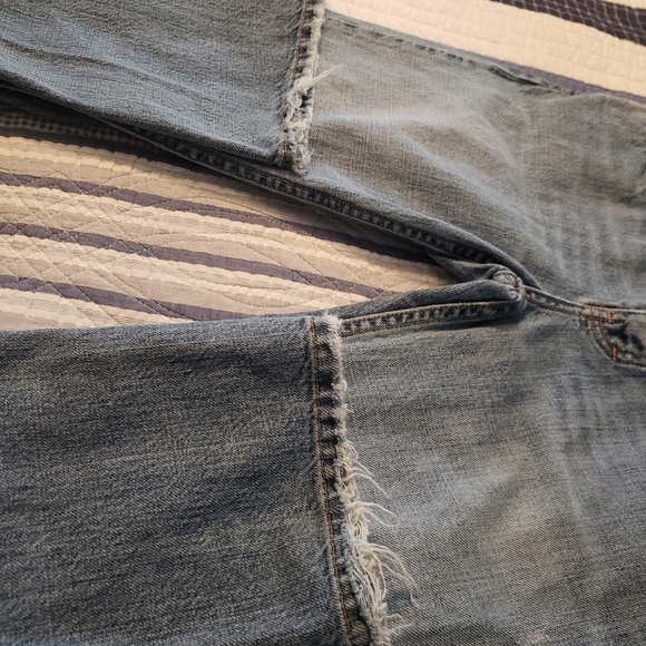JUST REDUCED Hollister 1922 Jeans - Picture 5 of 9
